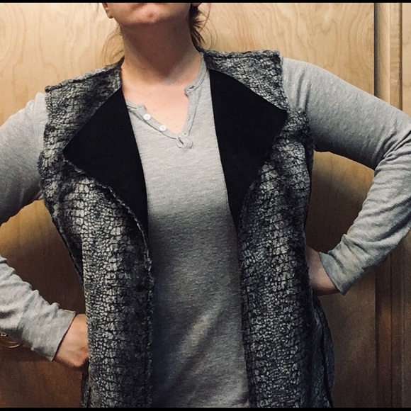 Faux Fur Vest Soft Patchington Boutique Reversible - Picture 3 of 4